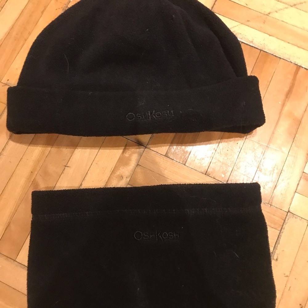 OshKosh B'gosh Kids Black Winter Hat and Neck Warmer​​